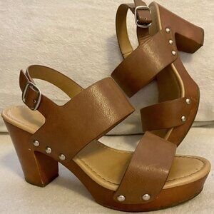 Soda Brown Tan Vegan Leather Platform Sandals Size 8